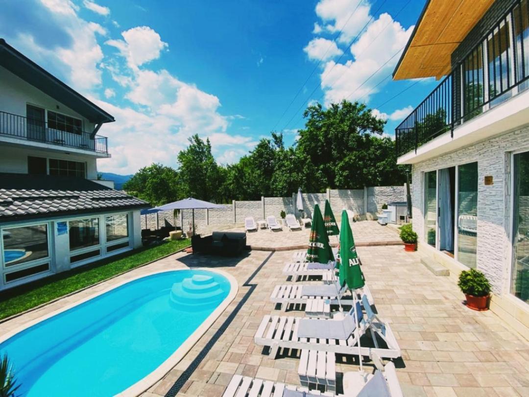 Green Hill Villa Călimăneşti Exteriér fotografie