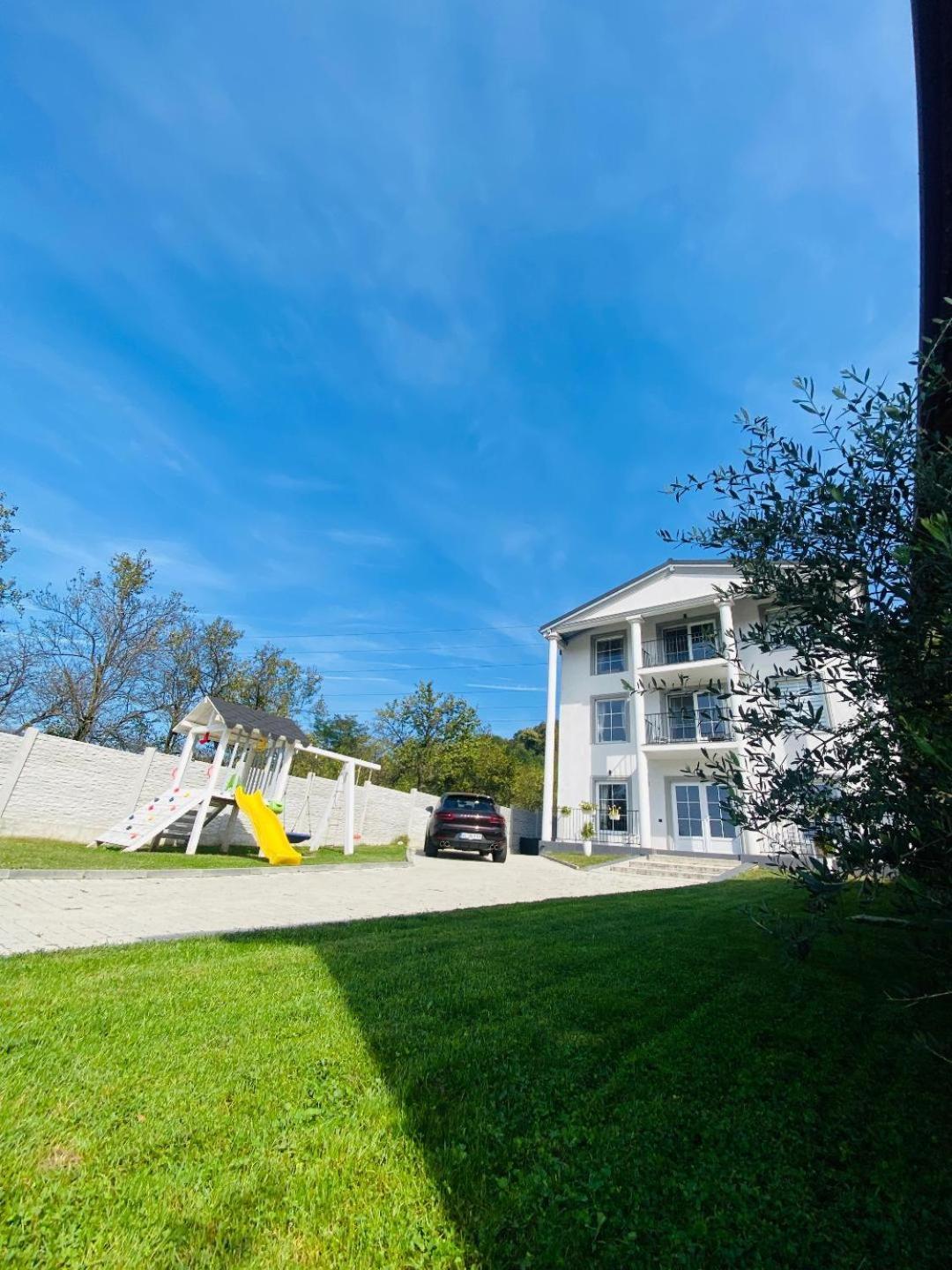 Green Hill Villa Călimăneşti Exteriér fotografie